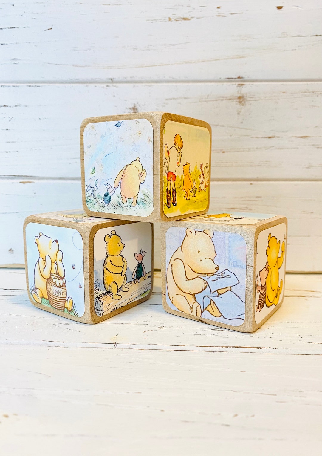CLASSIC WINNIE THE POOH デコパージュ　3点セット Amazon.com: Classic Winnie Baby Shower Boxes Pink for