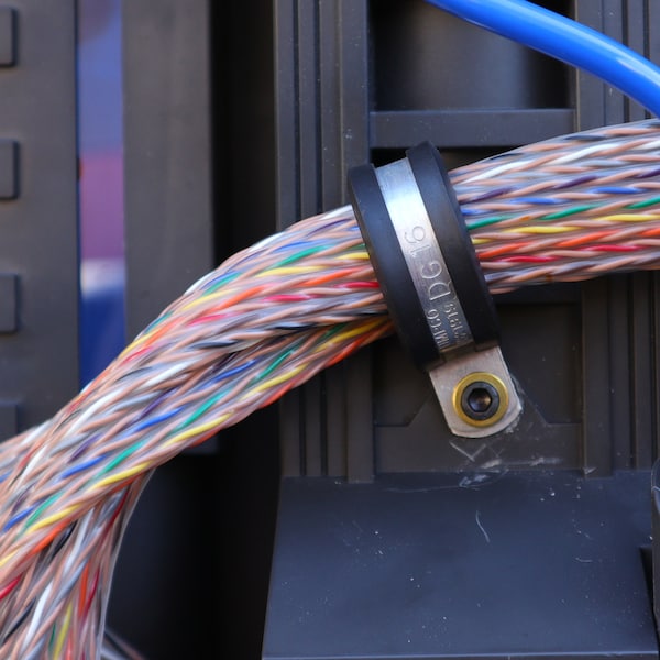 Proton Pack Ribbon Klemme - Full-Size & Spirit Packs