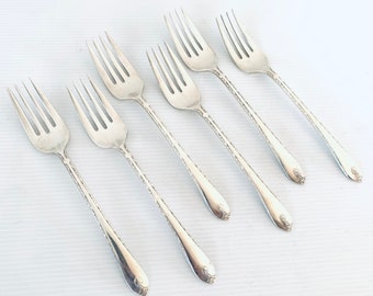 RARE Set of 2 Vintage Silver Plate Berry Strawberry Forks Arbutus Pattern 1908 Wm Rogers /& Son