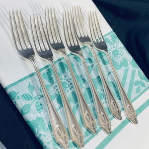 Vintage Silver Plate Entree Salad Or Dessert Forks X 6 Art Nouveau Pattern