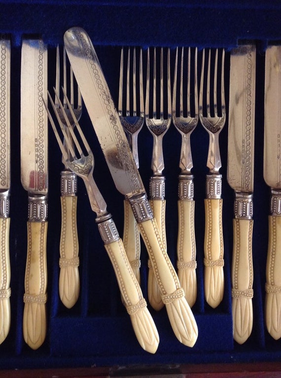 Boxed Set of Antique Victorian English Fruit Knives & Forks Ornate