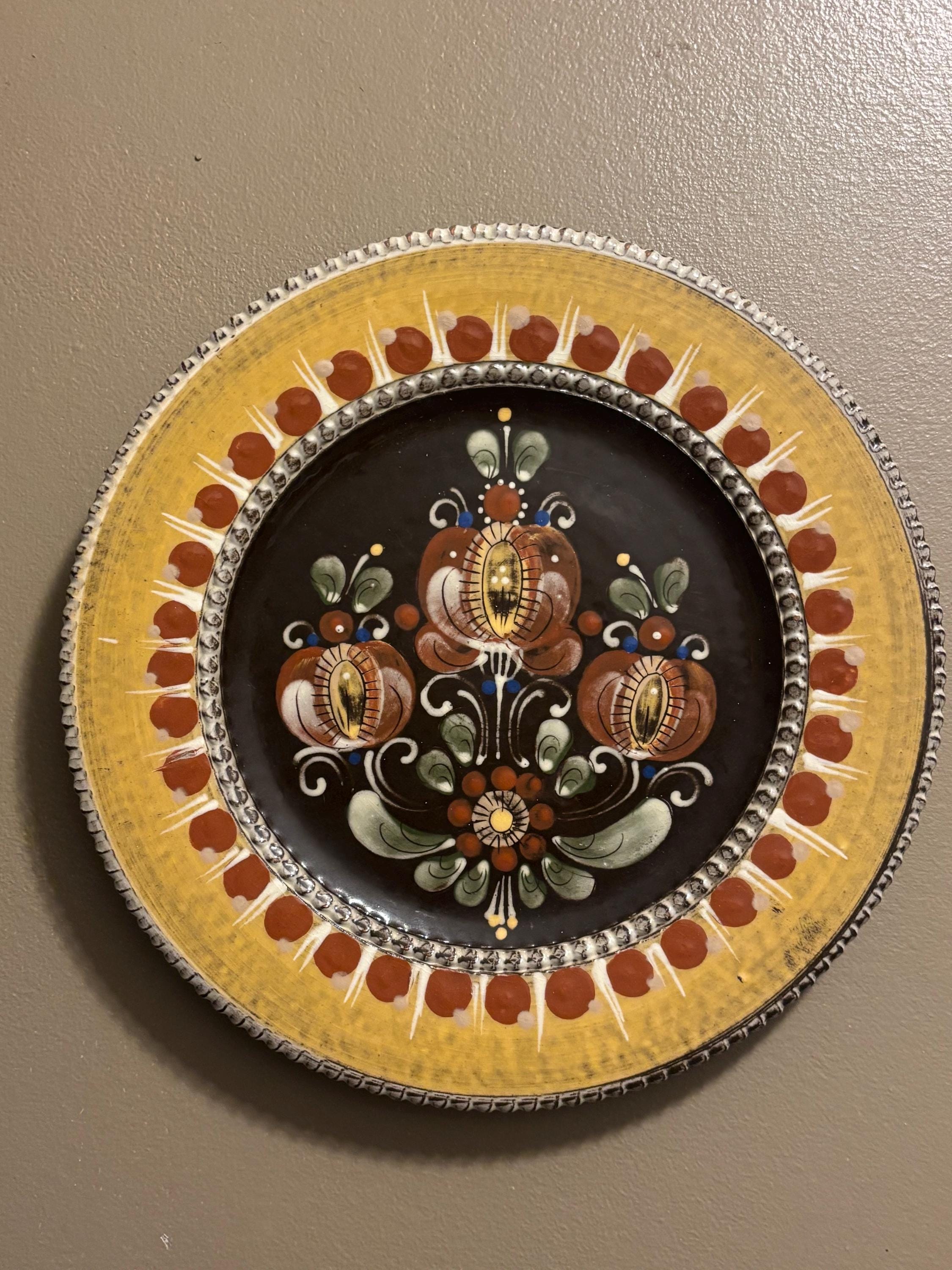 Vintage Swiss Folk Plates - Etsy