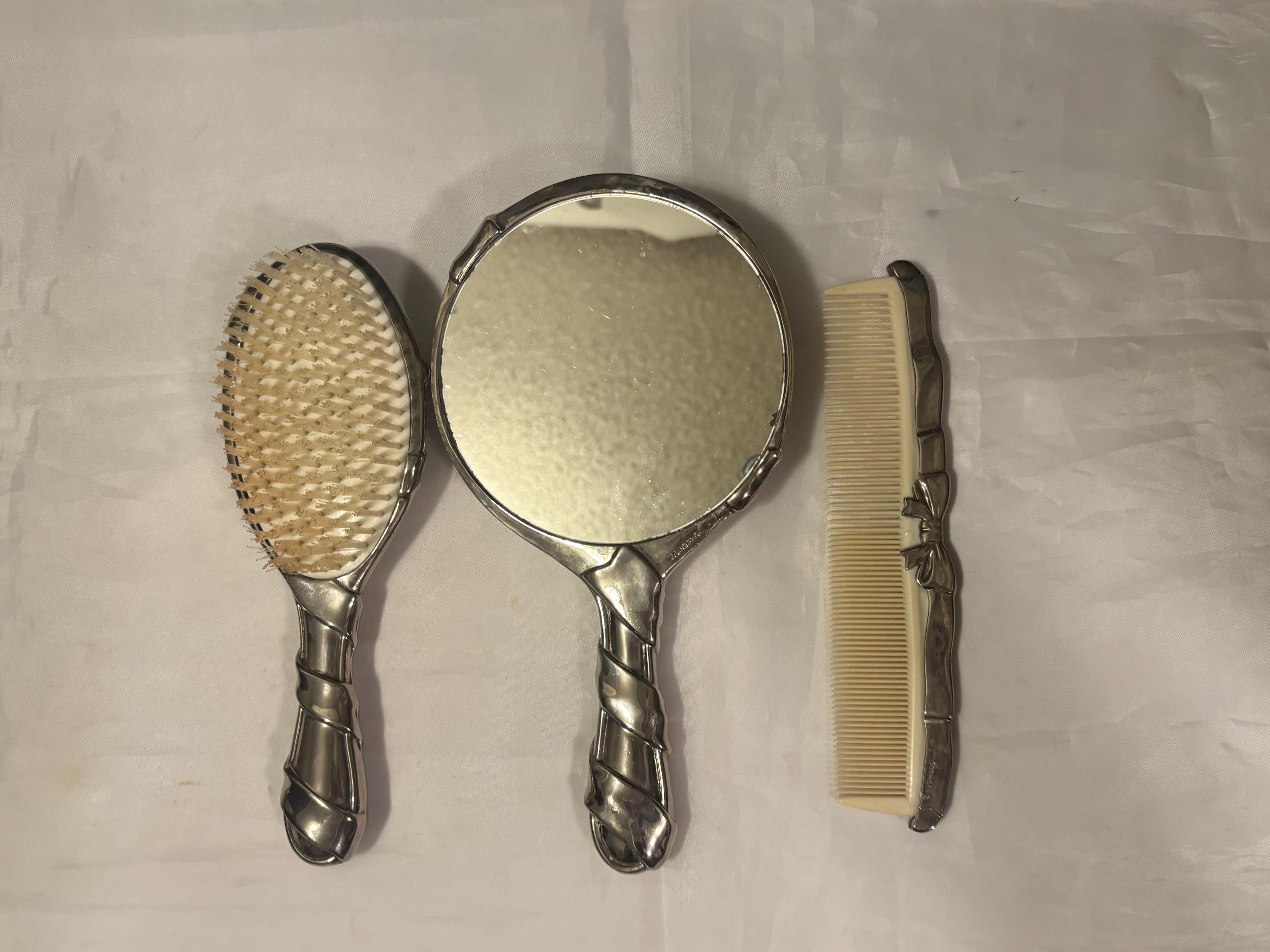 Godinger Silver Plated Bow Vanity Hand Mirror, Brush & Comb Set - Etsy