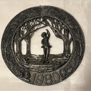 Michael Ricker 1980 Christmas In New England Pewter Plate