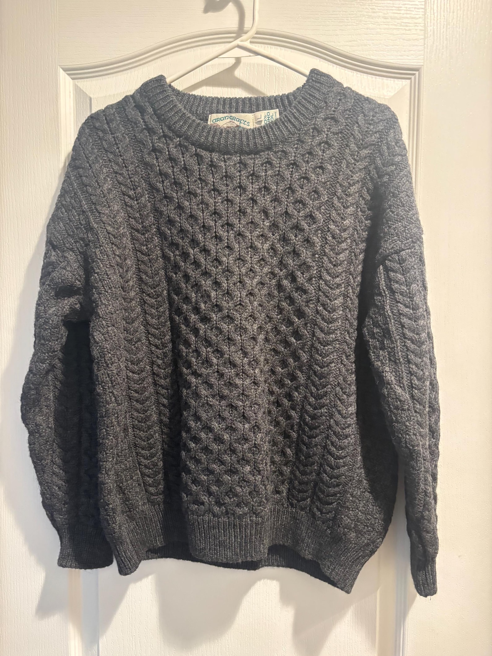 Vintage Aran Crafts Irish Fisherman Sweater Large 100% Merino Wool Charcoal Grey