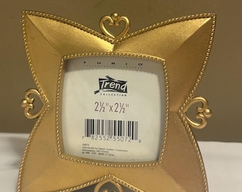 Vintage Furio Trend Collection 90’s Gold Tone Heart Designed Photo Frame