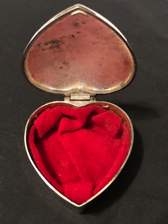 Heart Shaped Silver Plated Ring Box - image 4