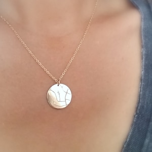 Collier carte - collier carte personnalisé - collier GPS - bijoux pour carte - collier latitude longitude - coordonnées GPS - breloque message caché