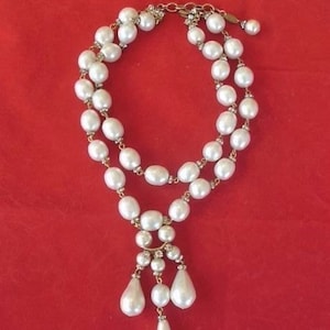Early 1970s Important Chanel Paris FLAWLESS GRIPOIX PEARL Vintage Bridal Necklace