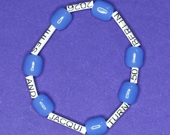 Pulsera de cuentas de vidrio con mensaje personalizado