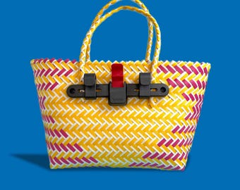 Alforja para bicicleta, bolsa de mano tejida de plástico reciclado amarillo y rosa