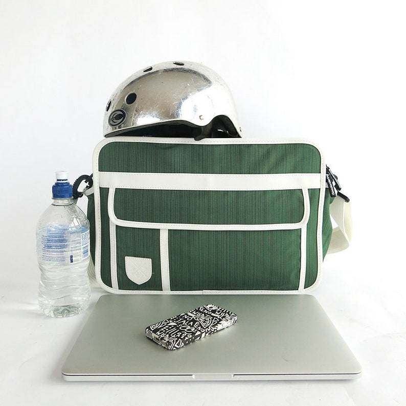 Retro Messenger bicycle bag & Pannier Green image 4