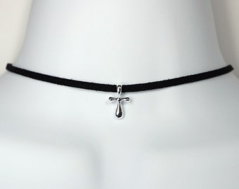 Plain Silver Tone Floral Cross Choker