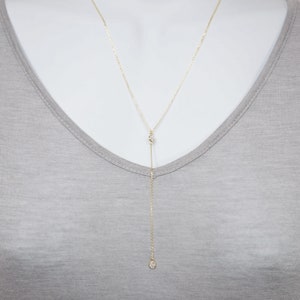Lariat solitário de ouro 14K sobre prata esterlina