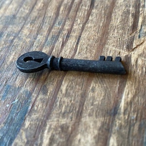 1-1/2L Mini Key. Blackened Metal Skeleton Key w/Keyhole Opening. Single Key. Decorative Skeleton Key. image 3