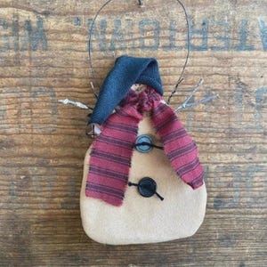 Primitive Snowman Christmas Ornament: Rustic Country Decor