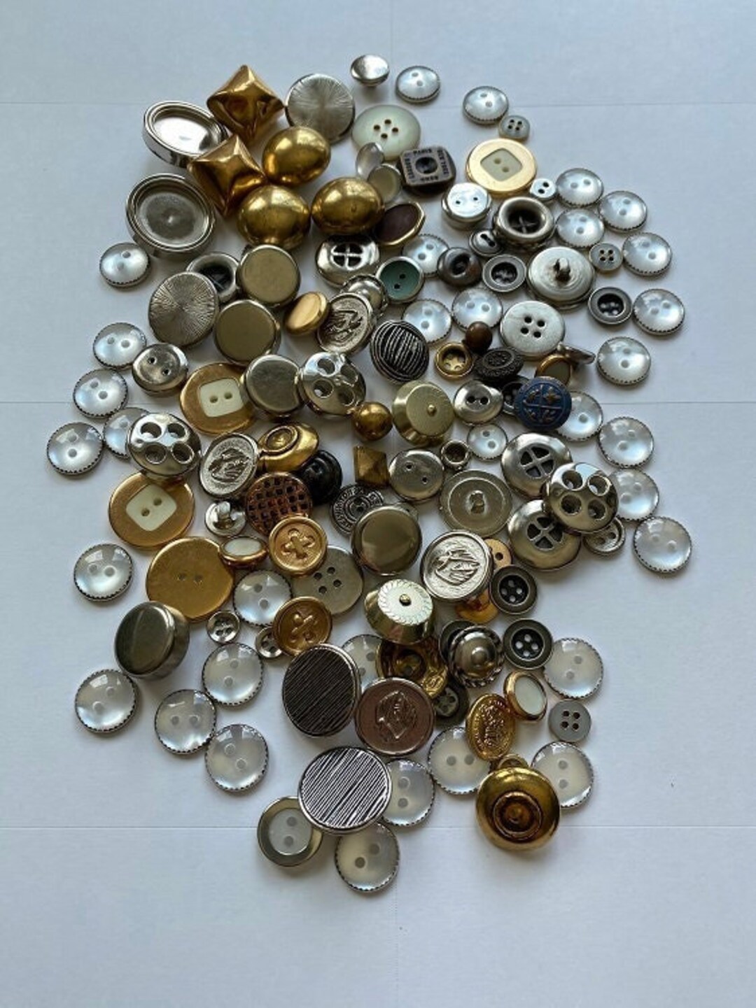 Vintage Metal Buttons. Assortment of 100 Buttons. Gold and Silver Vintage Buttons. Vintage