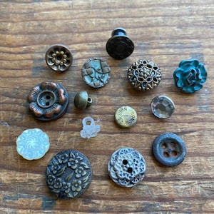 Vintage Metal Buttons. 14 Buttons. 1970&#39;s - 1980&#39;s. Vintage Buttons. Vintage Fasteners. Vintage Craft Buttons. Old Buttons.