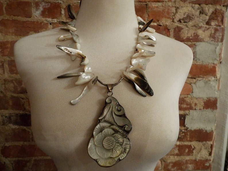 Shell Statement Necklace w/ Carved Flower Pendant 