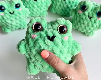 NO SEW Crochet PATTERN: Chubby Frog (English/French)