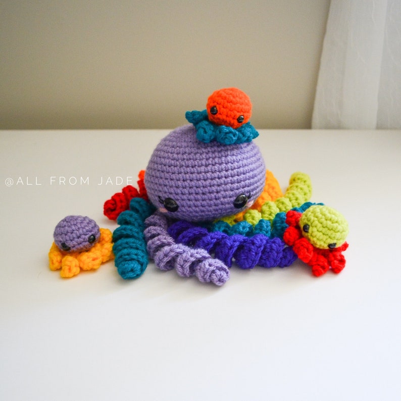 CROCHET PATTERNS : Olivia & Paige the Octopus Moms and their babies English/French image 5