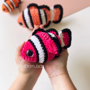 NO-SEW Crochet PATTERN: Clover the Clown Fish (English/français)