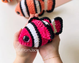 NO-SEW Crochet PATTERN: Clover the Clown Fish (English/français)