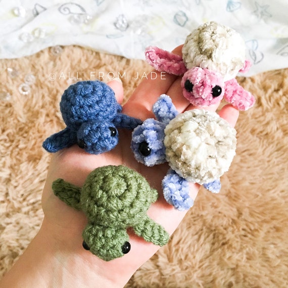 CROCHET PATTERNS : Tara the Turtle Mom and Her Babies english/french -   Sweden