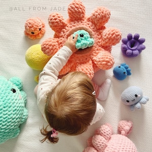 Crochet PATTERNS NO SEWING required: The Original Kawaii Octopus Family English/French image 6