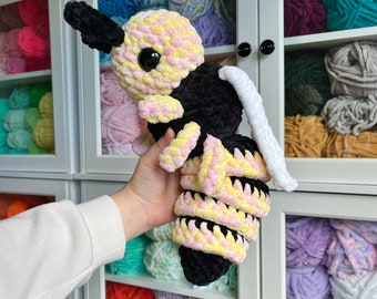 Crochet PLUSHIE: Jumbo Wasp