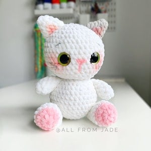 Crochet PATTERN: Kelly the Kitty (English/French)