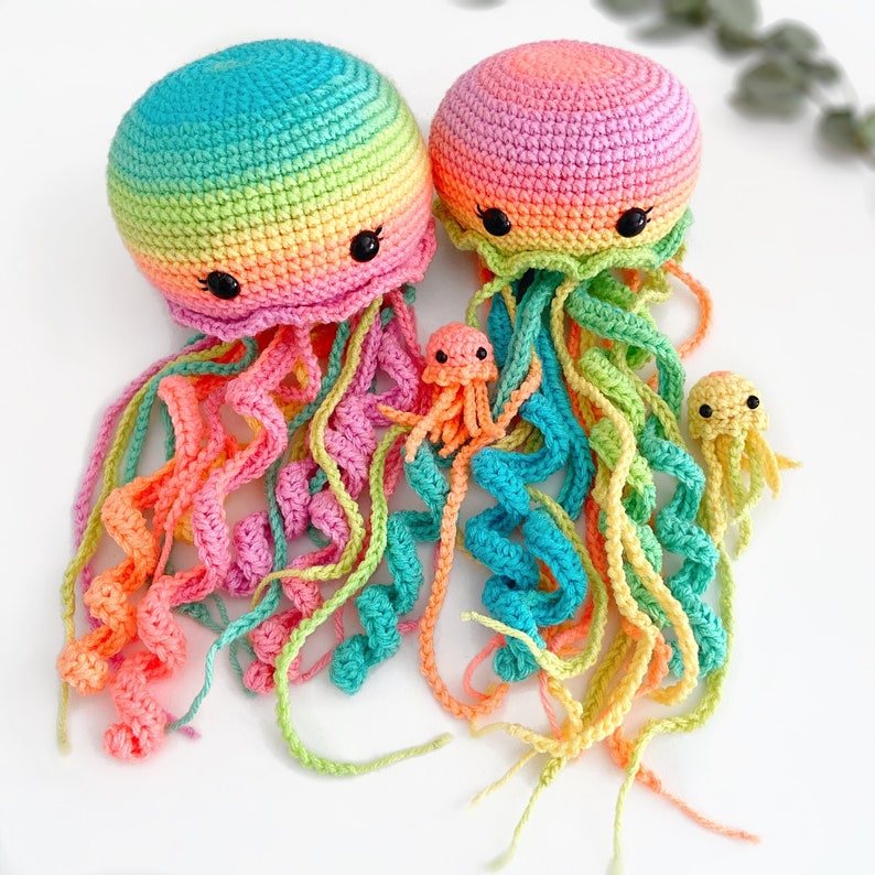 Crochet PATTERN NO SEWING required: Melinda and Joanna the Jellyfish Moms and their babies English/French image 3