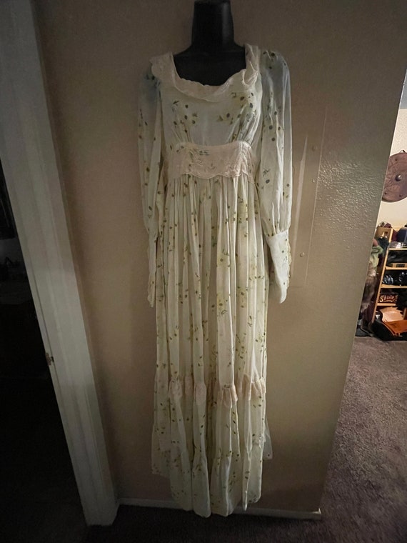 Vintage Gunne sax 1970s Rare “daisy” print dress, 