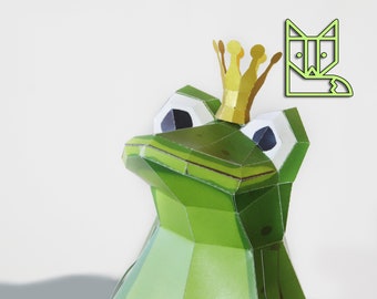 Frog King Papercraft kit with Golden Crown