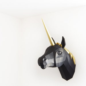 Papercraft Unicorn PREMIUM Gold / Black image 2