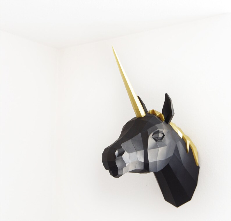 Papercraft Unicorn PREMIUM Gold / Black image 2