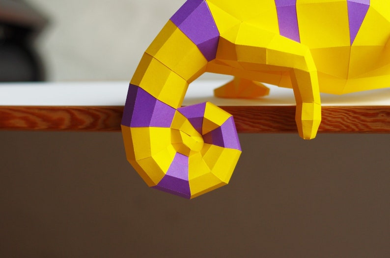 Chameleon Paper Sculpture DIY project by Paperwolf image 5