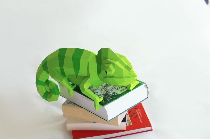 Chameleon Paper Sculpture DIY project by Paperwolf image 7