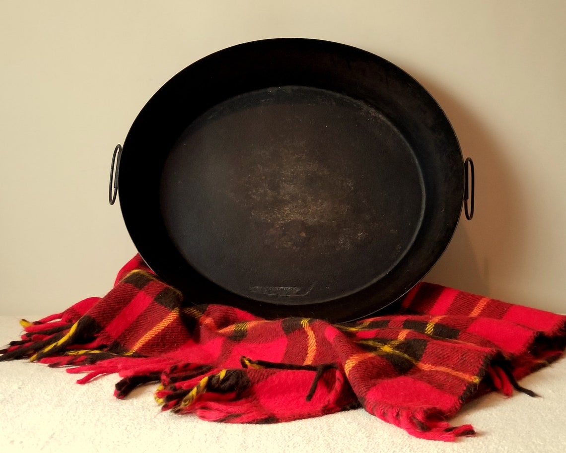 Antique Black Metal Roasting Pan. Vintage 20 x 17 Oval Etsy