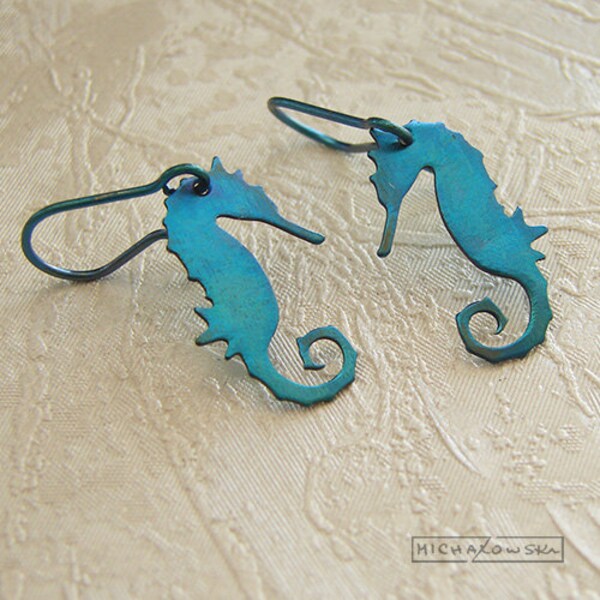 green turquoise seahorse titanium earrings light durable modern minimalistic hypoallergenic