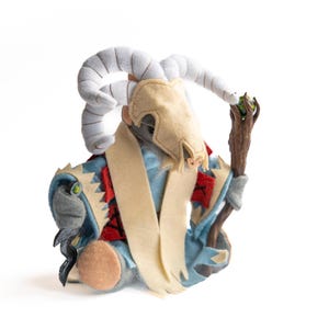 VENTE - RASKNITT/GREYSEER - Peluche homme-rat - Jouet fait main Grimdark pour les fans de table et de jeux de guerre - Cadeau créature fantastique