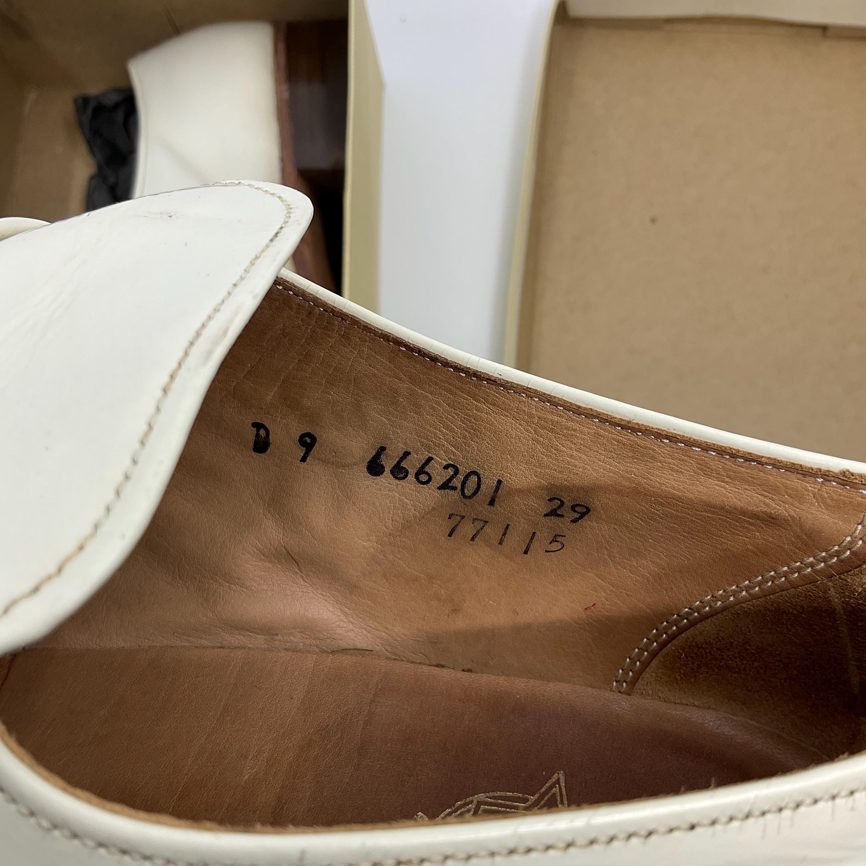 Vintage 60s 70s Florsheim Cream Leather Slip-on Monk Dress  display picture 3