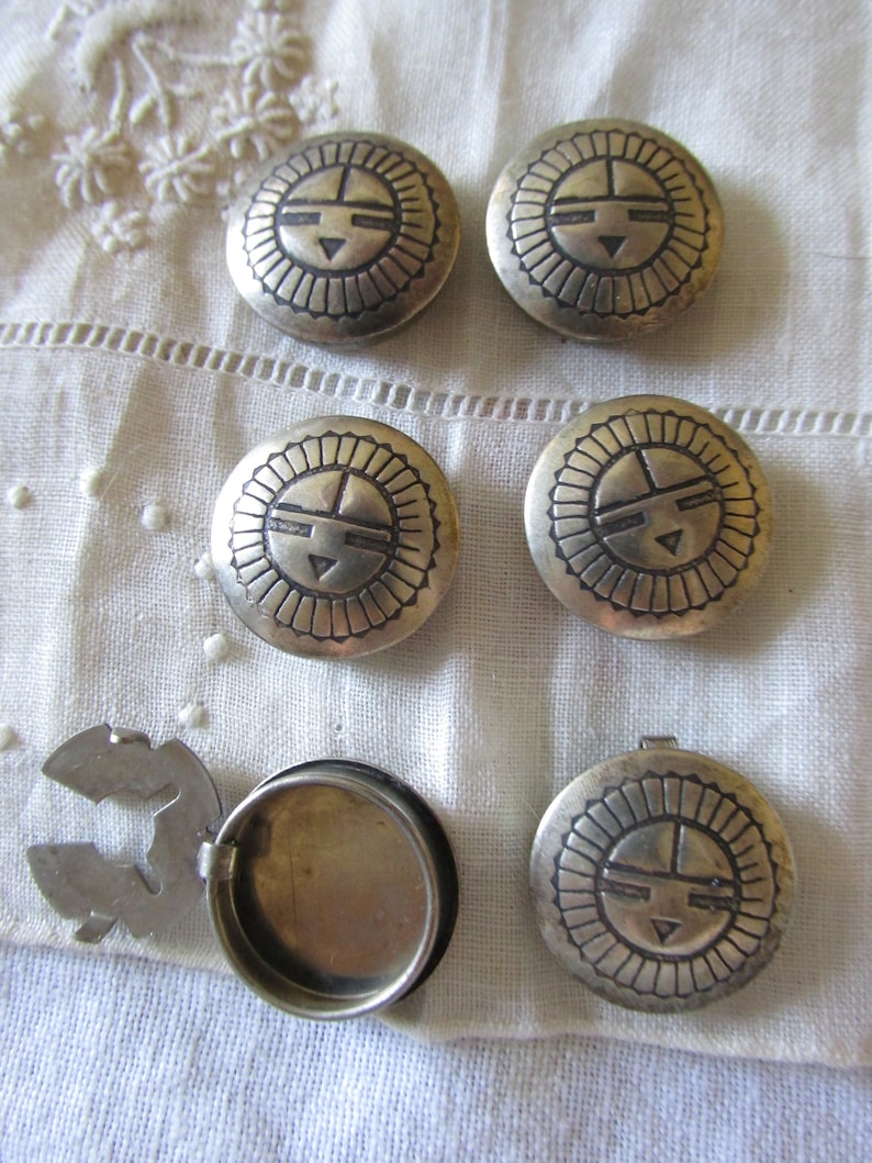 Etched SUNFACE BUTTON COVERS in Silver Tone Tribal Southwestern Theme Design Clip On Closures Fasteners Sewing Hobby Crafts Tools Six 6