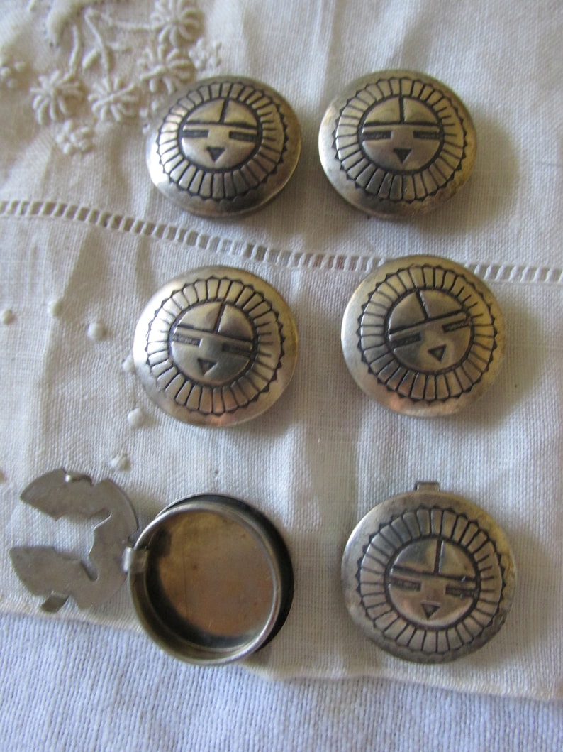 Etched SUNFACE BUTTON COVERS in Silver Tone Tribal Southwestern Theme Design Clip On Closures Fasteners Sewing Hobby Crafts Tools Six 6