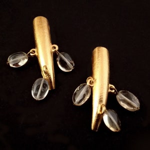 BALENCIAGA ~ Authentic Vintage Gold Plated Clip-On Earrings - Bead Pearl