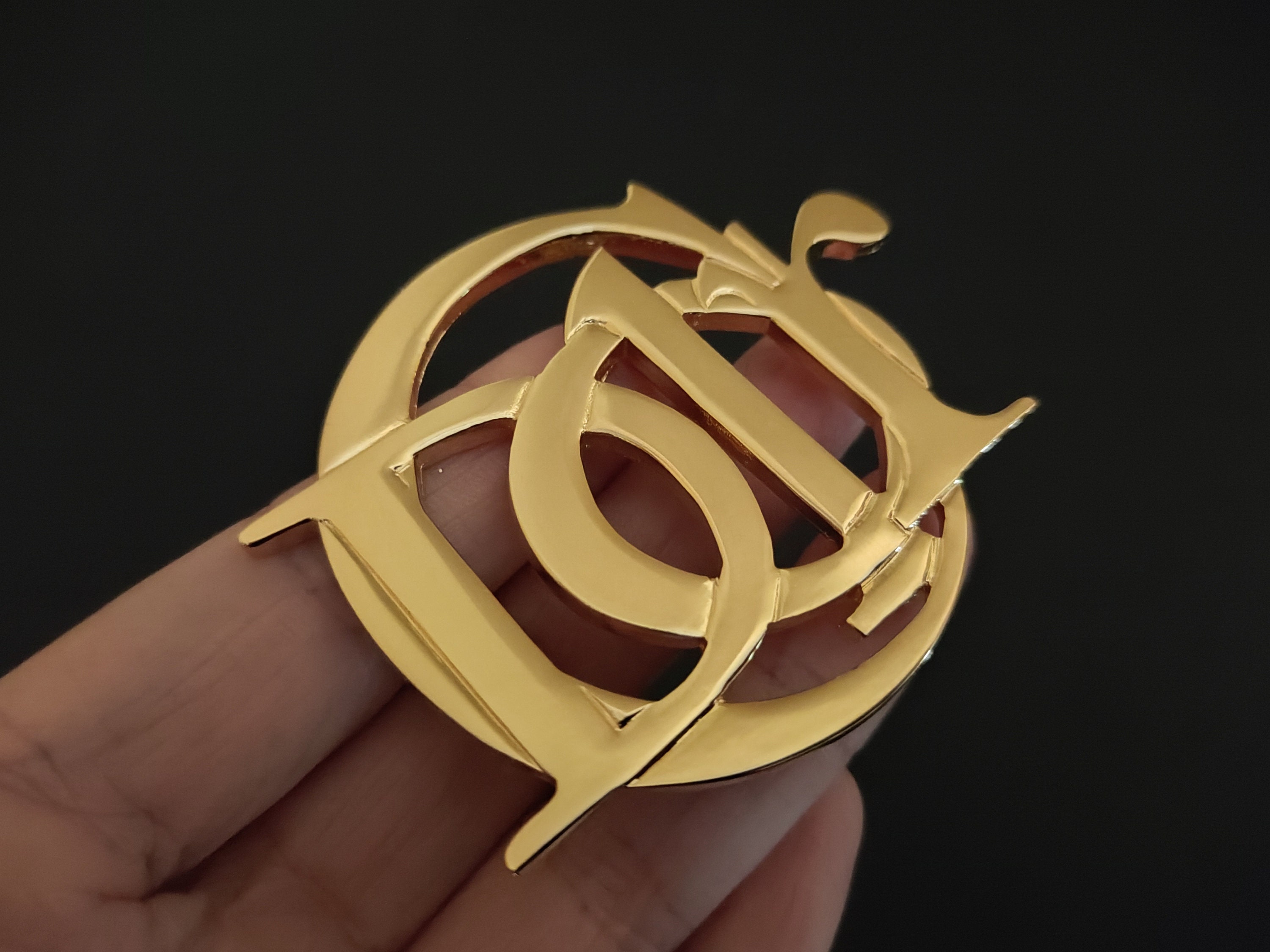 Christian Dior ブローチ ヴィンテージ 大型 ゴールド CHRISTIAN DIOR ~ Authentic Vintage Large Gold Plated Brooch