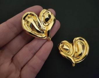 UNGARO ~ Authentic Vintage Gold Plated Heart Clip On Earrings