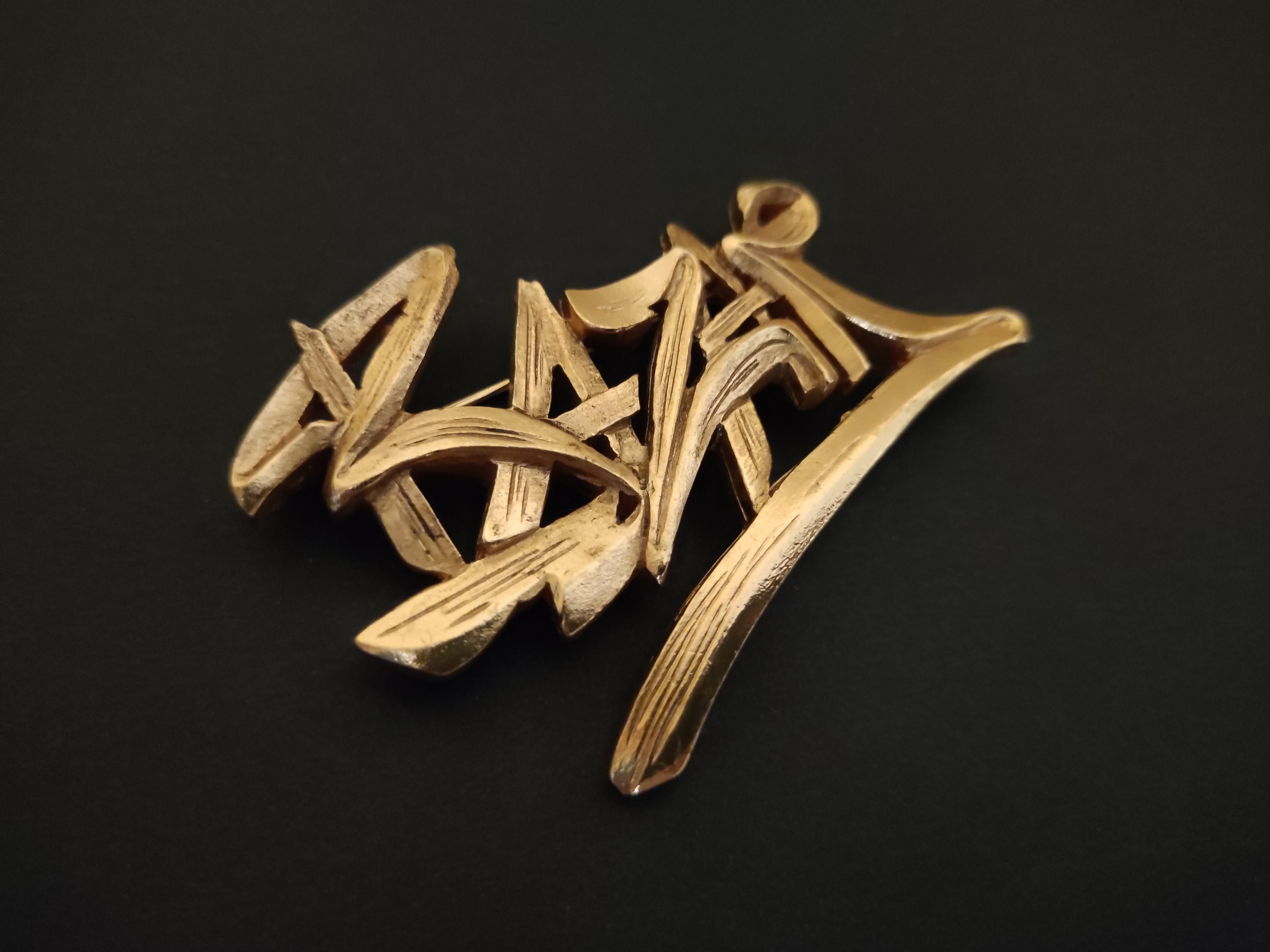 Christian Lacroix クリスチャン ラクロワ　ブローチ ゴールド Christian Lacroix CHRISTIAN LACROIX クリスチャン ラクロワ