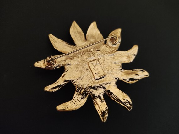 YSL ゴールドブローチ クリスタル装飾 YSL ゴールドブローチ クリスタル装飾