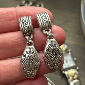 Lot of Brighton Jewelry Necklace, Watch, Earrings and Tin Bild 3